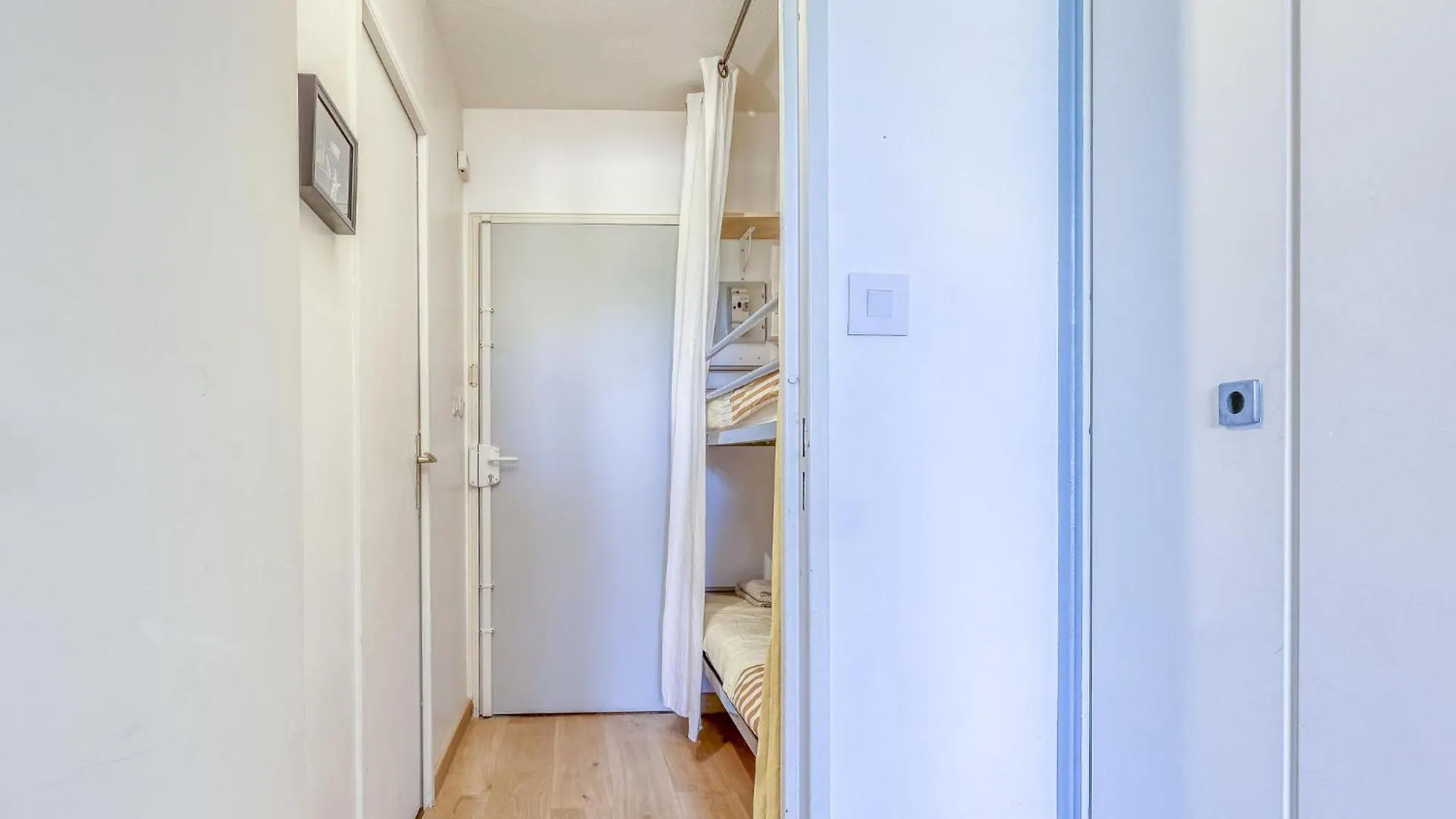Studio Les Aigues Marines-73 By Interhome 생시르쉬르메르